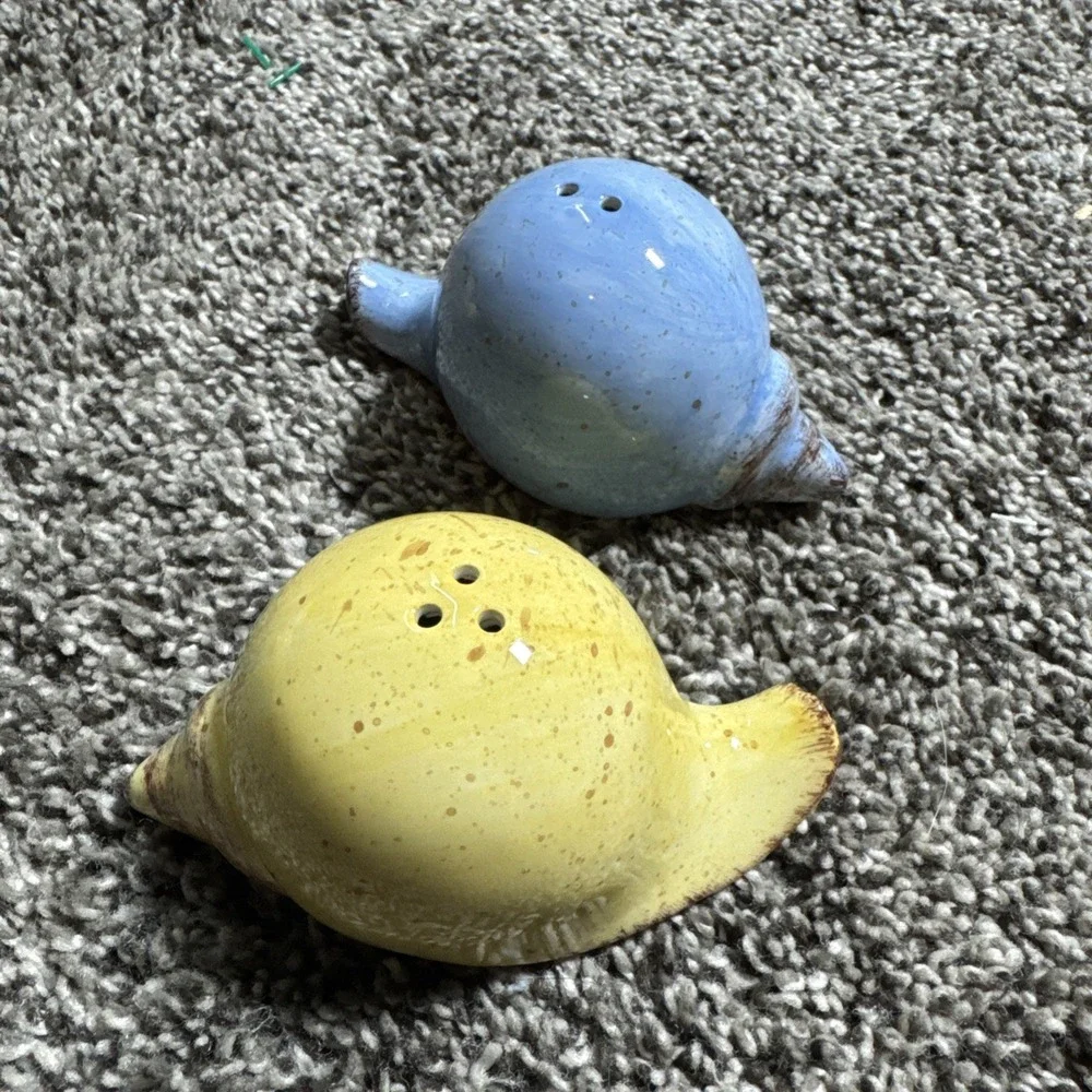 Snails Anthropologie Salt & Pepper Shaker Set Sea Shells Ceramic Hand Painted